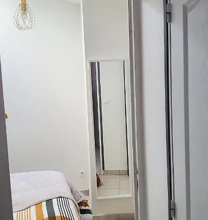 Apartment Triangle D'or - Calme Et Cosy, 1 *